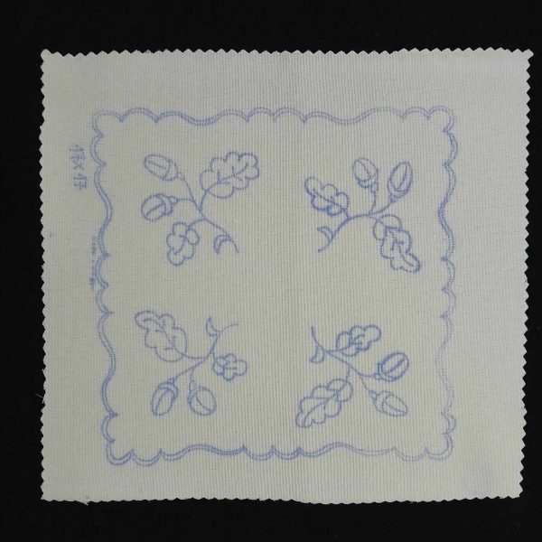 Kézimunka 20x20 cm kis terítő 29