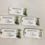 Nyomtatott dekorkarton Hiányzol Anya