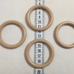 Függönykarika 42 mm-es drapp műanyag