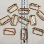 Fém csúszka 2,5 cm drótos arany